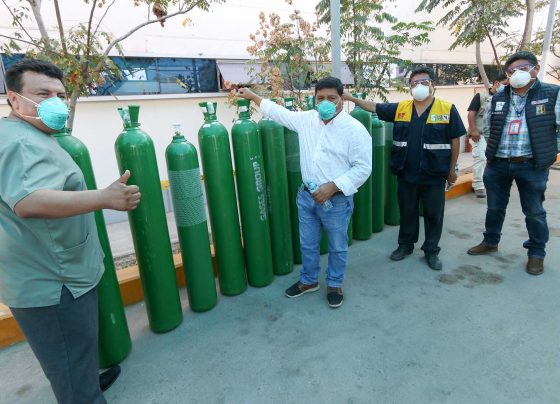 Donan balones de oxígeno al Hospital Regional de Ica