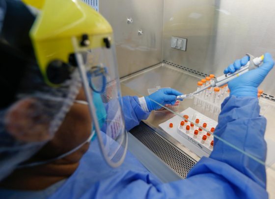 Perú registra 613,378 contagiados y 28,124 fallecidos por COVID-19