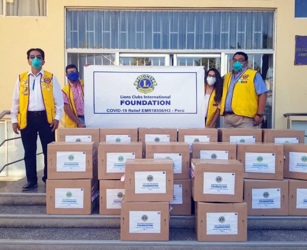 Colegio Médico de Ica recibe donación para cuidar al personal de salud