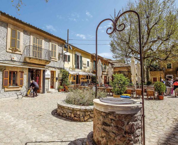 Llegan a España primeros turistas alemanes tras COVID-19