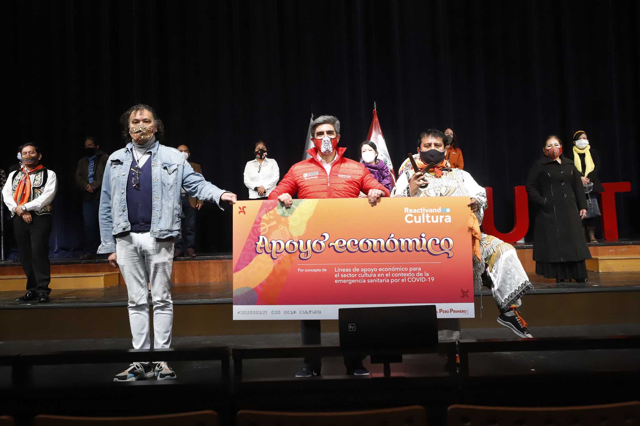 Ministro de Cultura entregará apoyo económico a trabajadores culturales para reactivar sus actividades