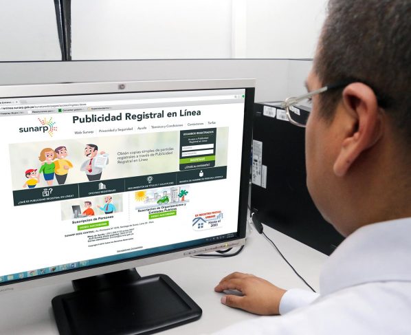 Usuarios pueden realizar sus trámites registrales en Sunarp sin salir de casa