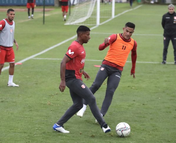 Perú se queda sin Flores, Reyna y Callens para partidos con Paraguay y Brasil