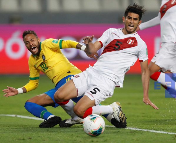 2-4. Neymar desquicia a Perú con un 'hat-trick' cargado de polémica
