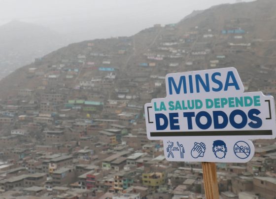 Perú reporta menos de 64.000 casos activos de la COVID-19