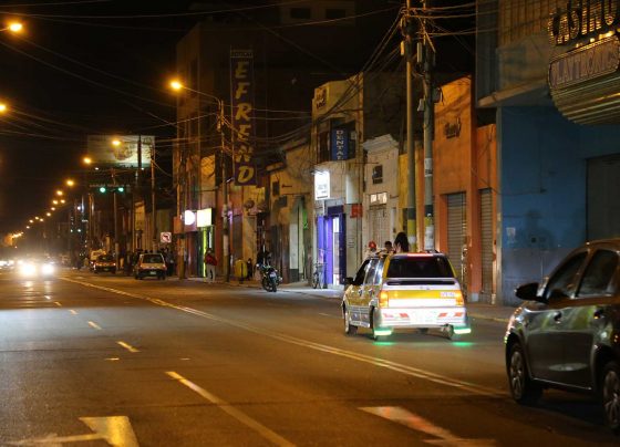 Gobierno prevé reabrir el 100 % de sus actividades a fines de año