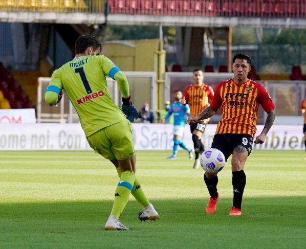 Lapadula, la esperanza de gol importada por Perú desde Italia