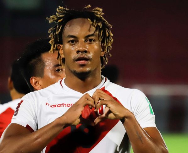 Romero y Carrillo agitan con dobletes las tablas de Paraguay y Perú