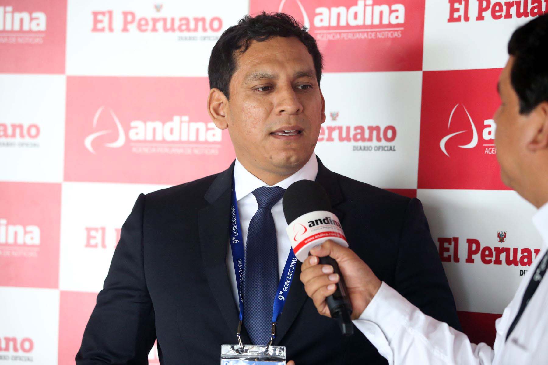 Presidente del Congreso de Perú pide renuncia de Merino o será destituido