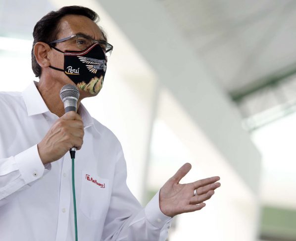 Vizcarra nuevamente al borde del abismo en manos de un impredecible Congreso