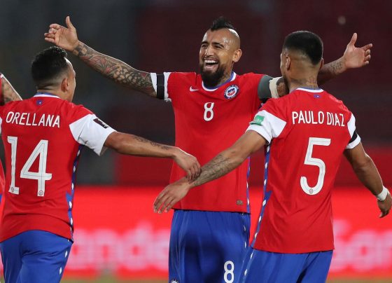 Chile gana su primer partido ante una Perú que se hunde