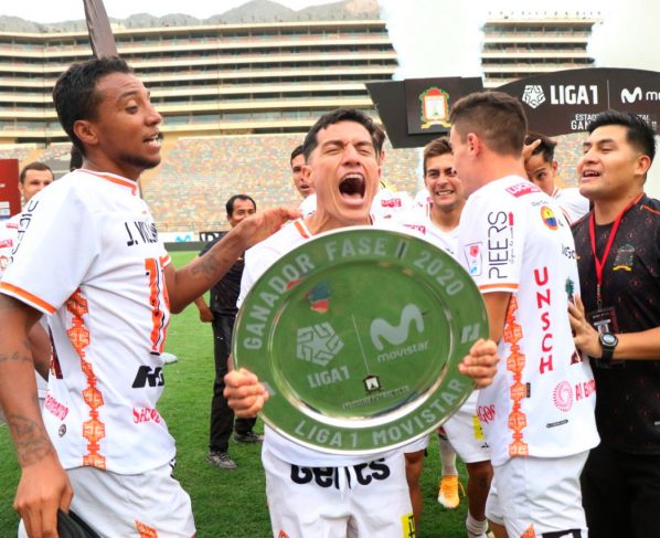 El Ayacucho, del argentino Ameli, gana su primer título en la liga peruana