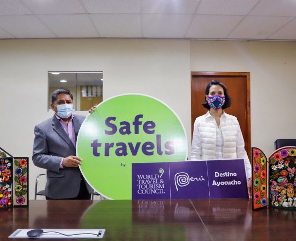 Mincetur entrega a la región Ayacucho el Sello Safe Travels 