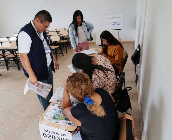 ONPE triplicará locales de votación para prevenir covid en próximos comicios