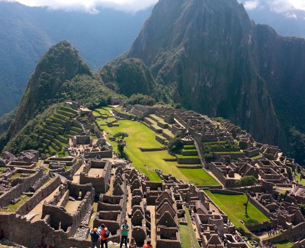 Protestas obligan a cerrar Machu Picchu mes y medio después de su reapertura