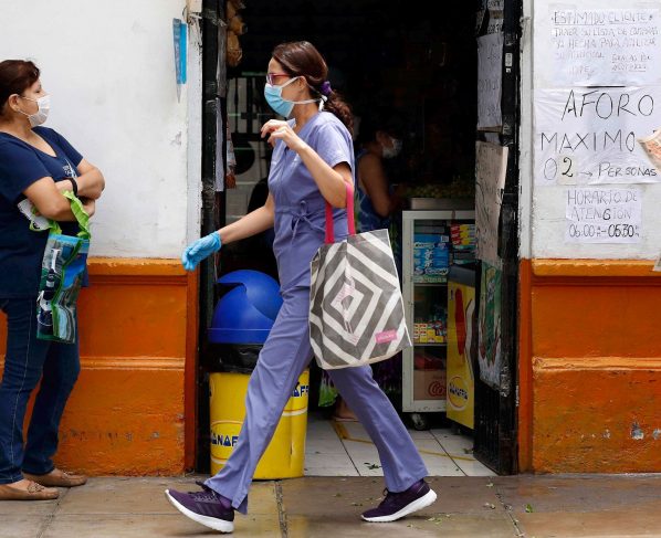 Negocios y comercios critican las medidas para contener la segunda ola de la pandemia