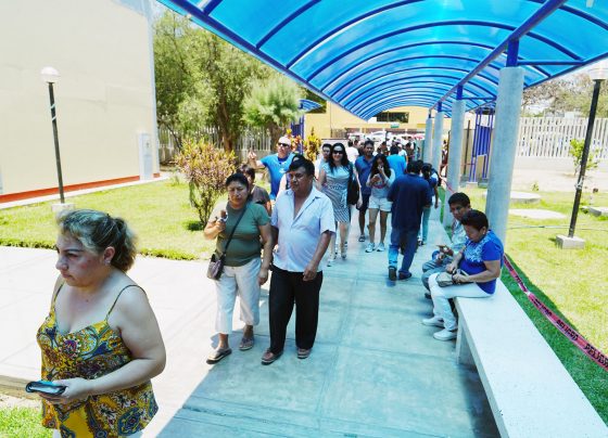 Peruanos siguen indecisos ante las elecciones presidenciales de abril