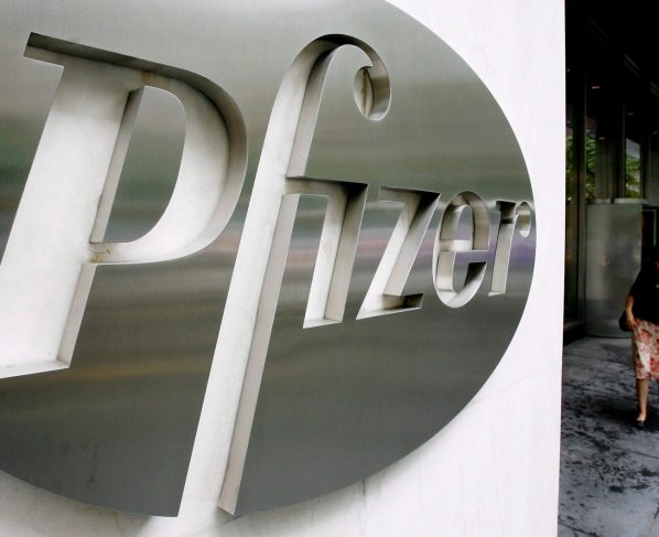 Perú no ha cerrado un acuerdo con Pfizer por "motivos importantes"