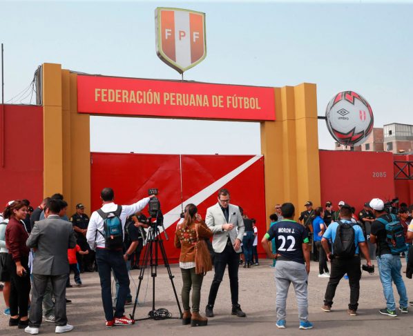 Federación peruana aclara que contagios en fútbol peruano sólo son el 0,6 %