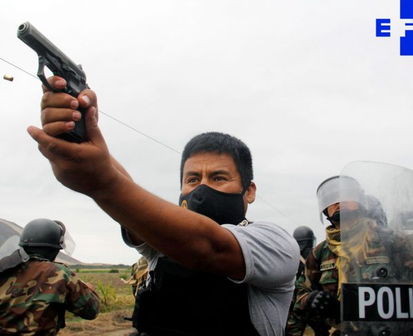 Gran premio de prensa para foto que capta un asesinato de la Policía