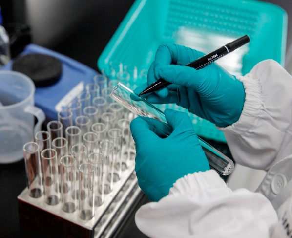 La vacuna de Farvet fue interrumpida y no se ha probado que funcione