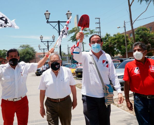 Yonhy Lescano lidera los sondeos presidenciales tras revés de Forsyth