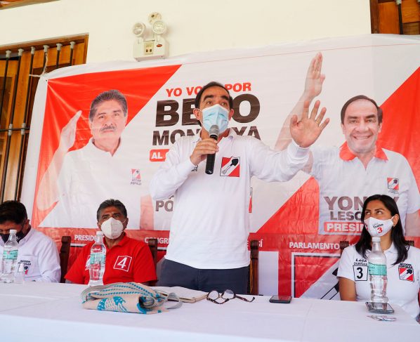 Excongresista Lescano encabeza simulacro nacional de votación