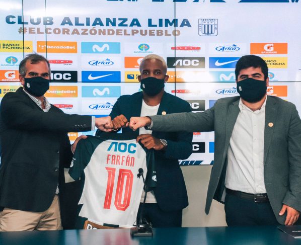 Farfán comienza a escribir su nuevo capítulo en el Alianza Lima