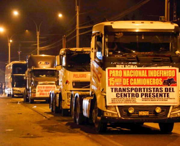 Los transportistas amenazan con la huelga más grande en una década