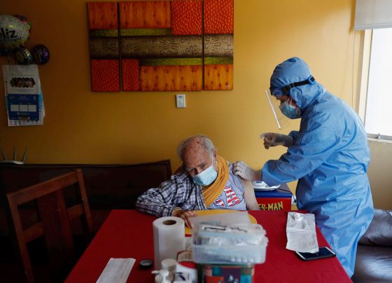 Perú llega a 1.394.571 casos y decide suspender la cuarentena para viajeros