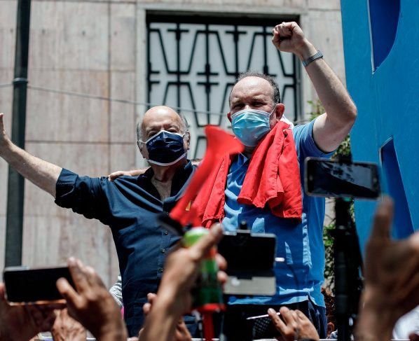 Rafael López Aliaga es acusado de golpista por sus oponentes