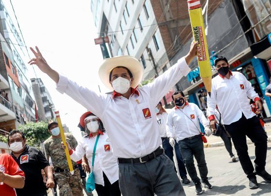 ¿Quiénes son los candidatos que pugnan por pasar a la segunda vuelta en Perú?
