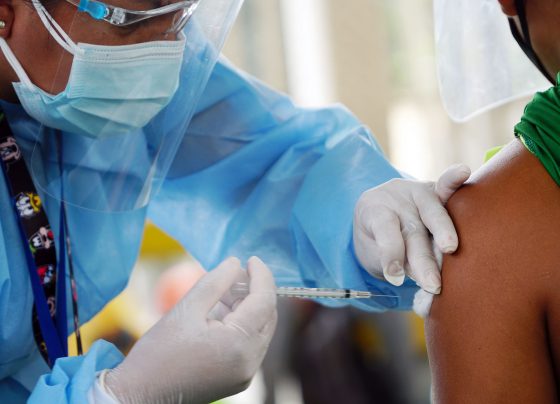 El presidente de Perú anuncia 2,8 millones de vacunas Pfizer en mayo