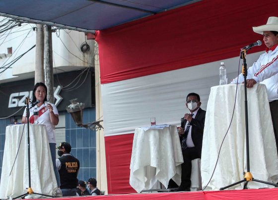 Castillo y Fujimori compiten en populismo en su primer cara a cara