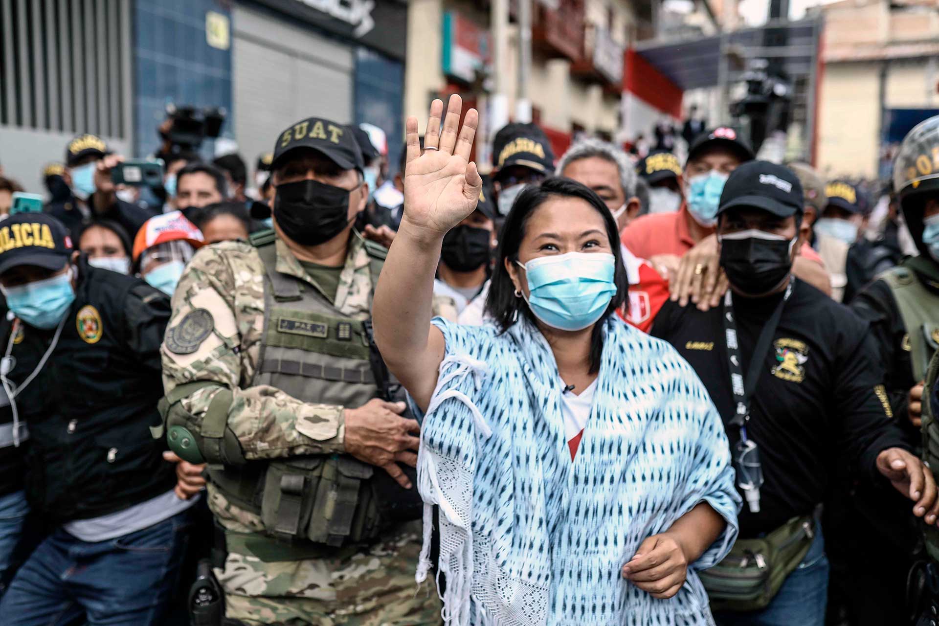 Fujimori se coloca a solo dos puntos de Castillo en Perú, según encuesta