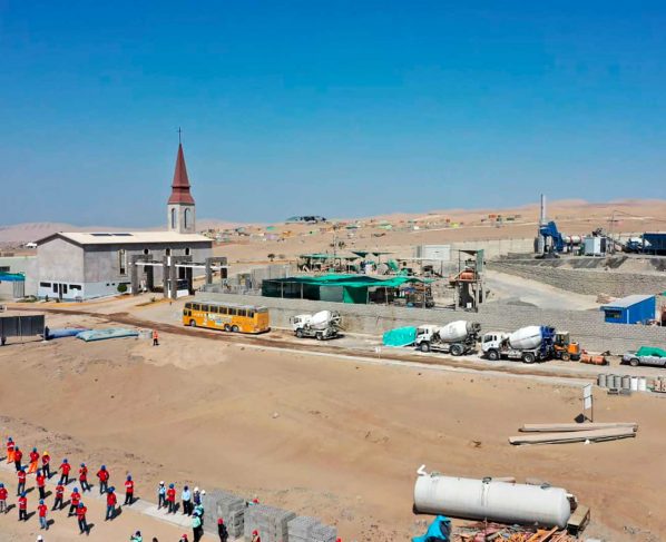 Ministra Fernández inspecciona megaproyecto de vivienda de interés social en Ica