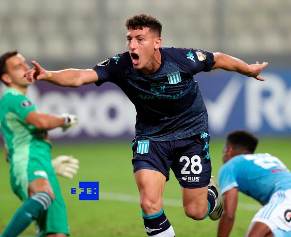 Racing disipa dudas y deja a Sporting Cristal al borde de la eliminación