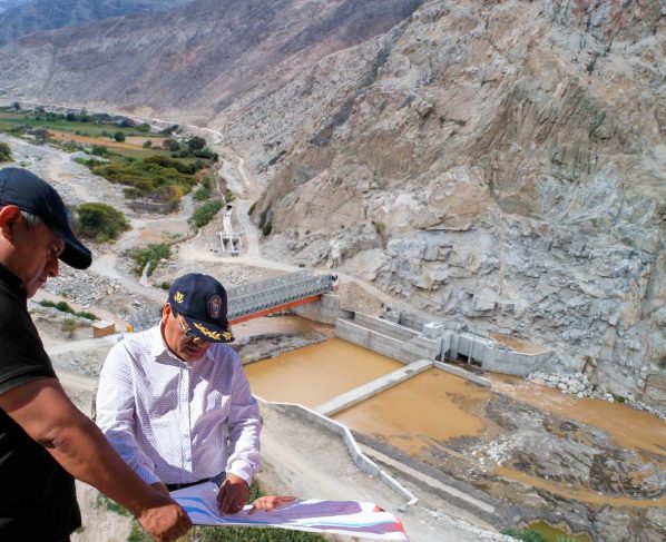 Advierten presuntos documentos falsos en obra hídrica en Palpa
