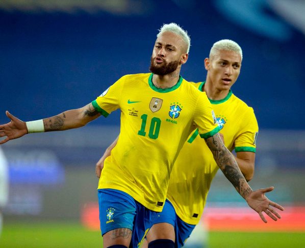 Brasil golea a Perú al ritmo de Neymar y encauza su pase a cuartos