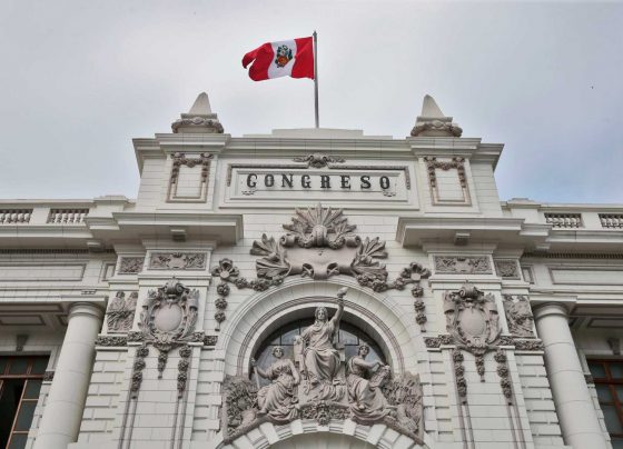 Congreso alista sesiones exprés para una reforma de la Constitución