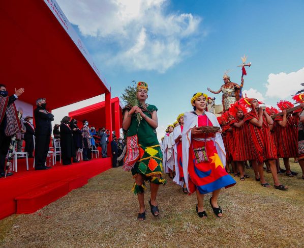 Perú recibe el año nuevo andino con la tradicional fiesta inca del Inti Raymi