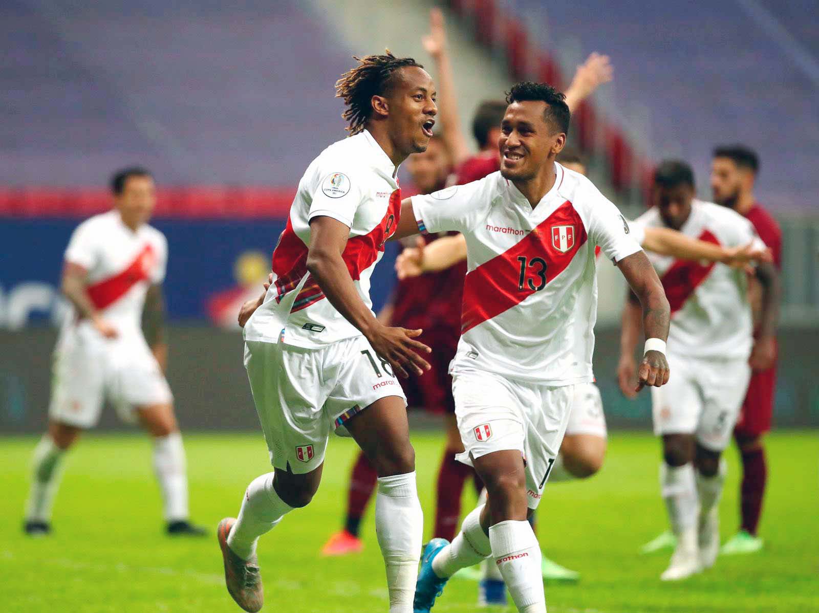 Perú vence, se afirma como escolta de Brasil y elimina a Venezuela