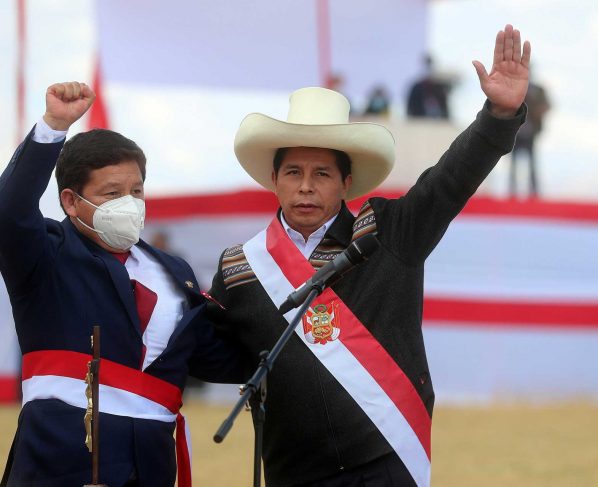 Pedro Castillo nombra un primer ministro de línea dura