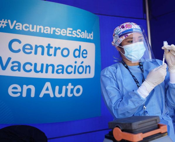Perú anuncia una nueva jornada de "vacunatón" para los mayores de 40 años