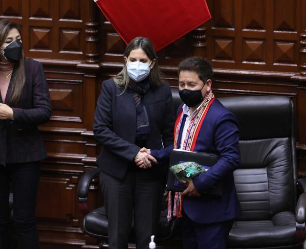 Bellido obtiene la confianza y despeja fantasma de crisis política