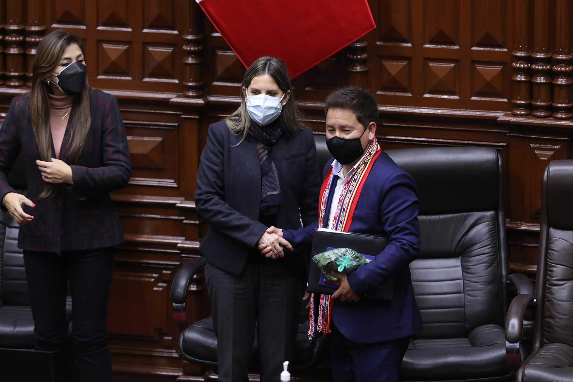 Bellido obtiene la confianza y despeja fantasma de crisis política