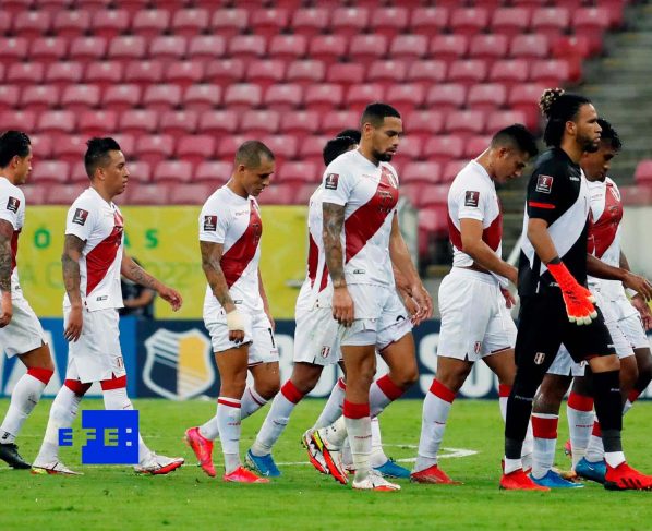 Brasil vence a Perú y fija marca de ocho victorias en ocho partidos