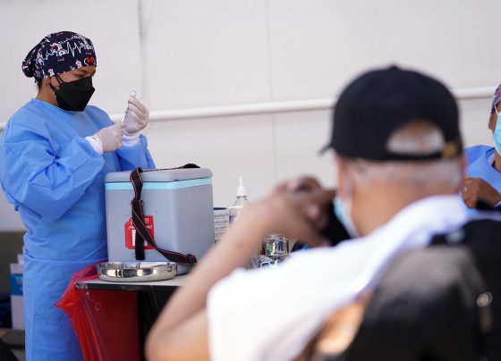 Casi el 30 % de los peruanos ya recibió el esquema completo de la vacuna anticovid