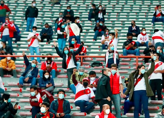 Perú autoriza el regreso de público a los estadios del país