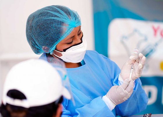 Desde noviembre se vacunará contra la covid-19 a menores desde los 12 años